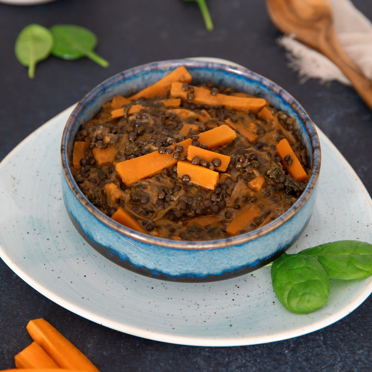 Belugalinsen-Curry mit Blattspinat dazu Reis