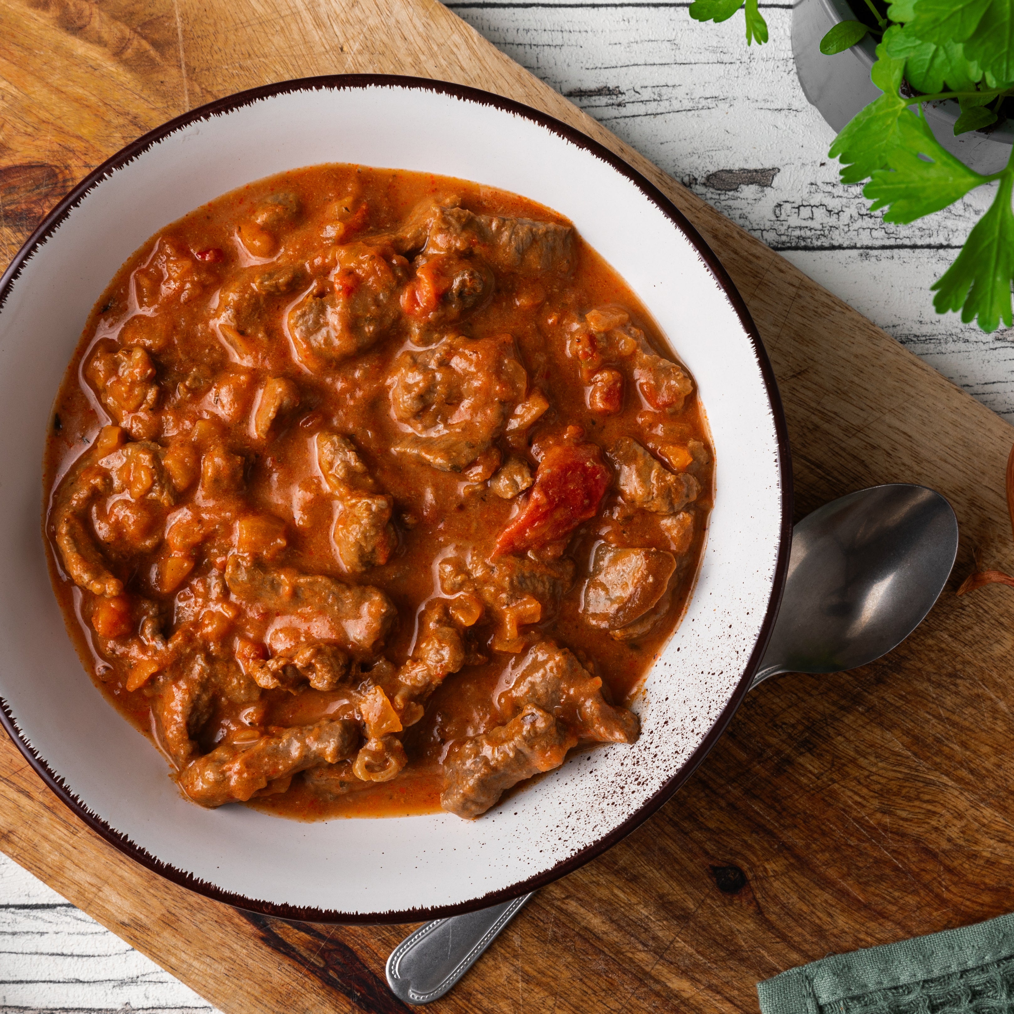 Rindergeschnetzeltes in Marengosauce mit Nudeln